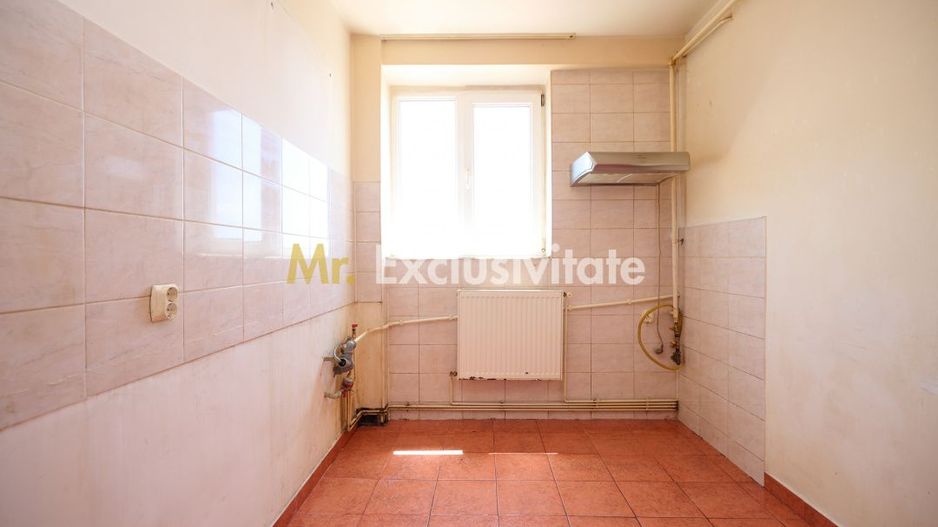 Apartament 4 Camere Decomandat | Craiovei | 3 Balcoane | Parcare - Poză 3