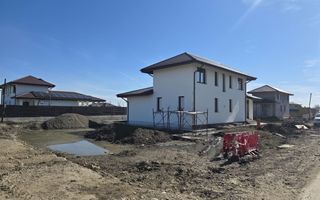 Casa in regim P+1ER de vanzare in Baltoesti - Poză 1