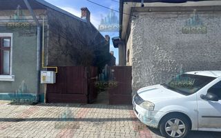 Casă de vânzare cu 3 camere - Poză 2