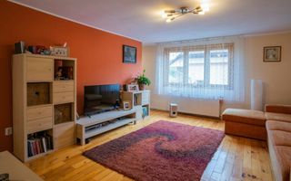 Casa individuala Sacele, 250 mp + 40 mp garaj + 556 mp curte - Poză 8
