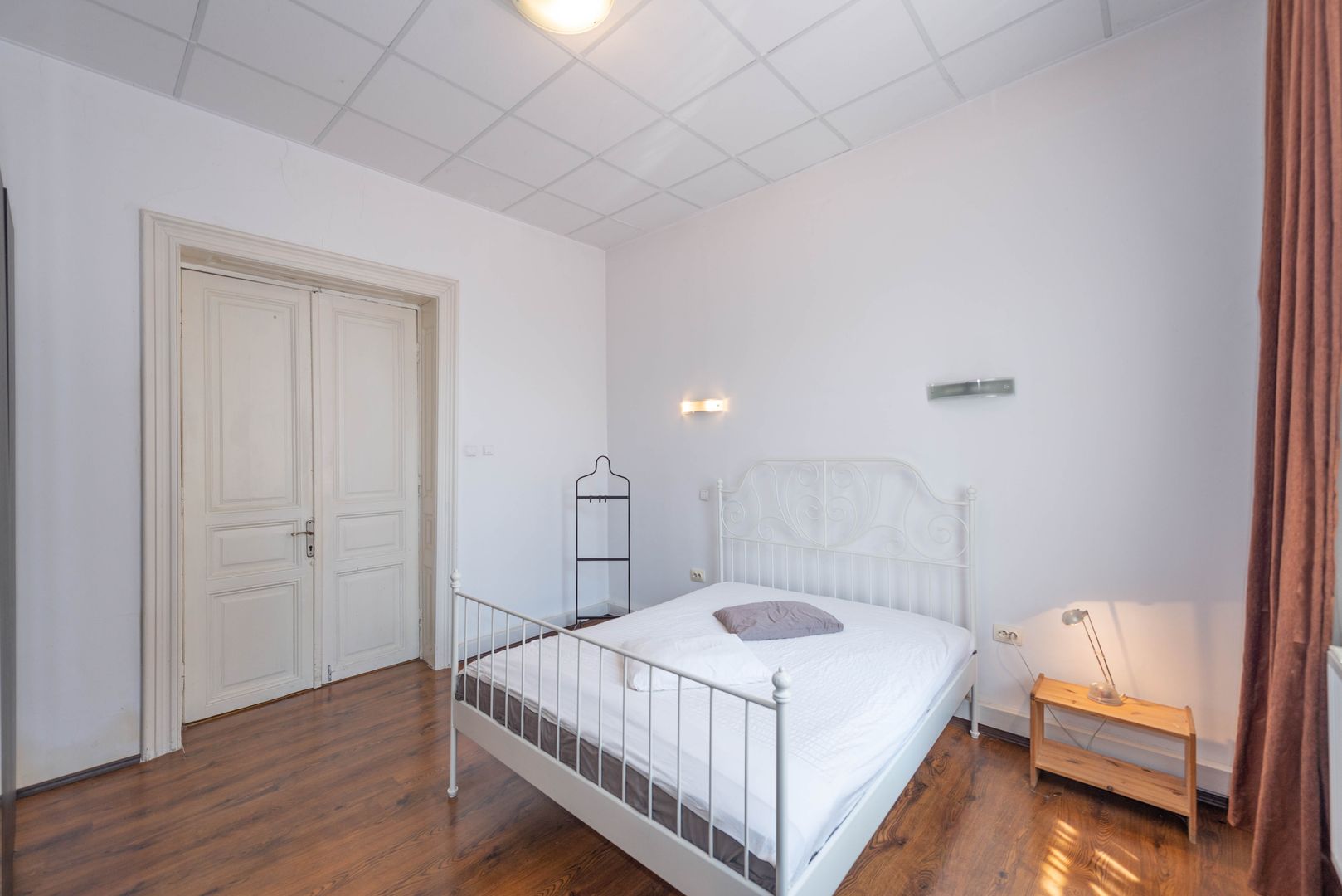 Apartament 3 camere de vanzare, in vila, 83 mp - Poză 11