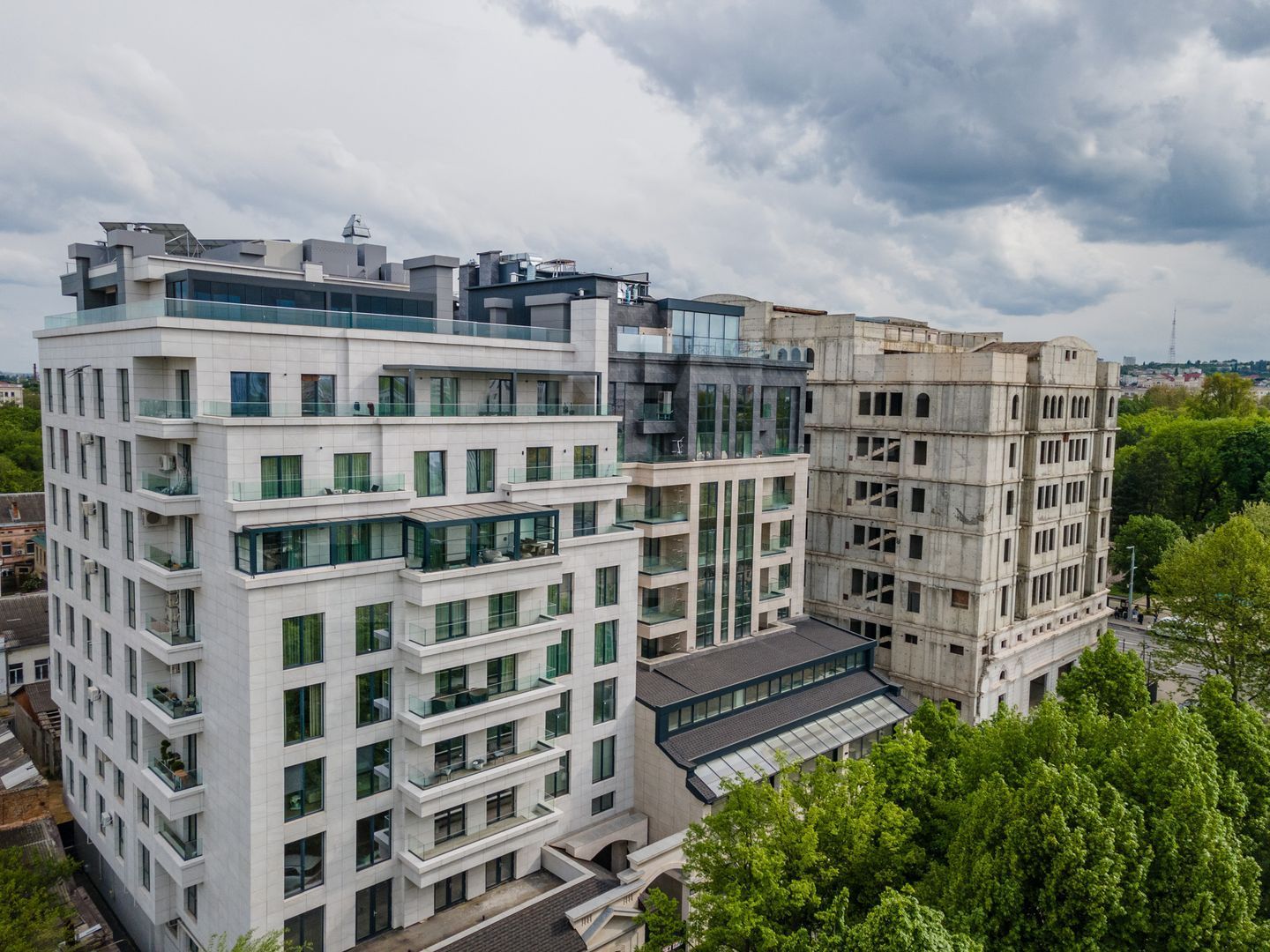 Chirie apartament PREMIUM în inima Chișinăului – Square Residence - Poză 13