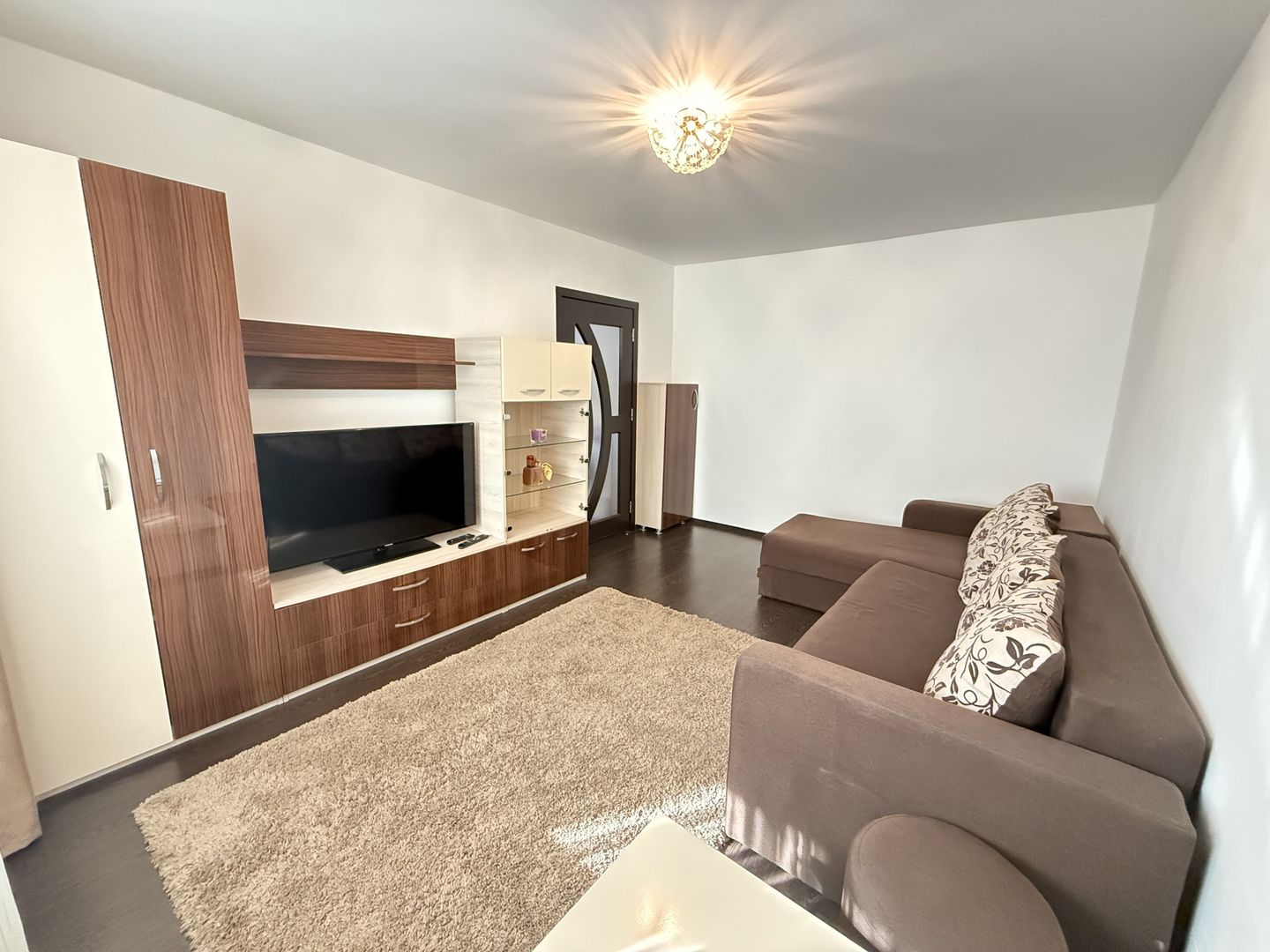 Apartament de inchiriat Teiul Doamnei Lacul Tei - Poză 1