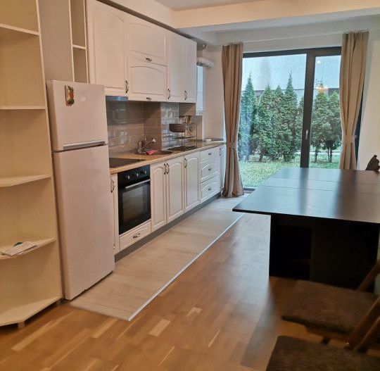 Apartament 3 camere + curte | Colina - Poză 1