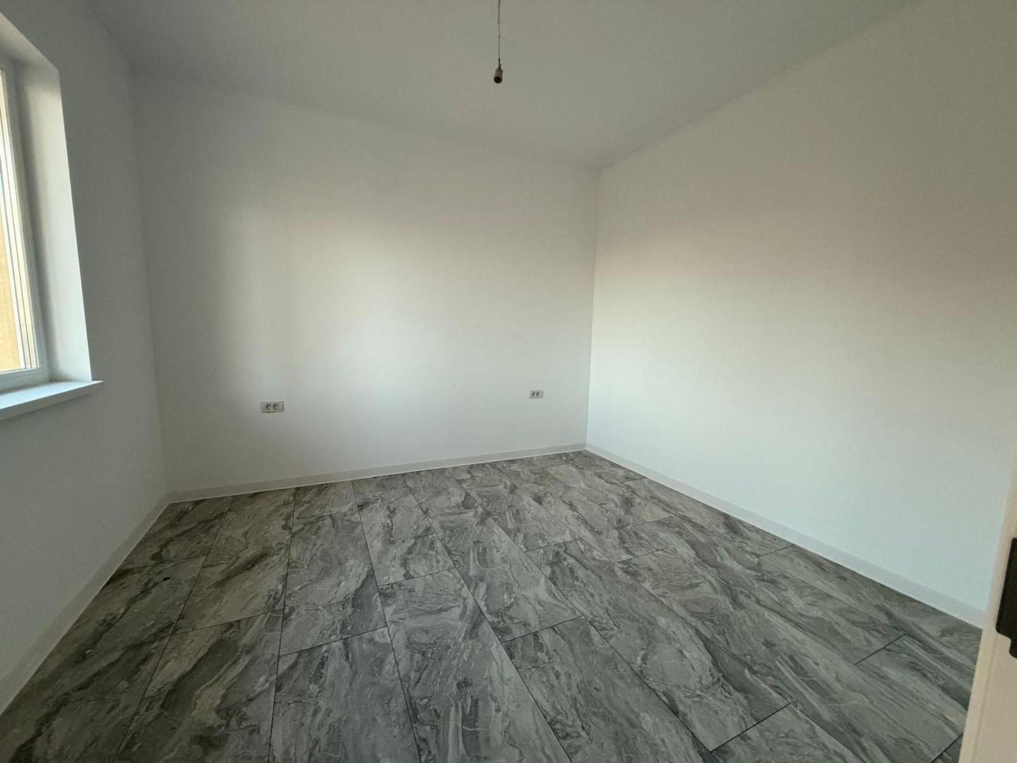 COMISION 0% | Duplex de Vanzare | Utvin | 3 Camere | Acces la asfalt - Poză 5