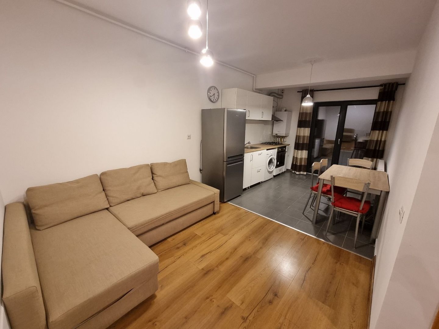 Vanzare apartament 2 camere in Traian Central Apartments, mobilat si utilat - Poză 2