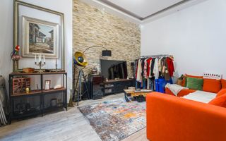 Casă / Vilă cu 4 camere de vânzare în Bucuresti - Poză 4