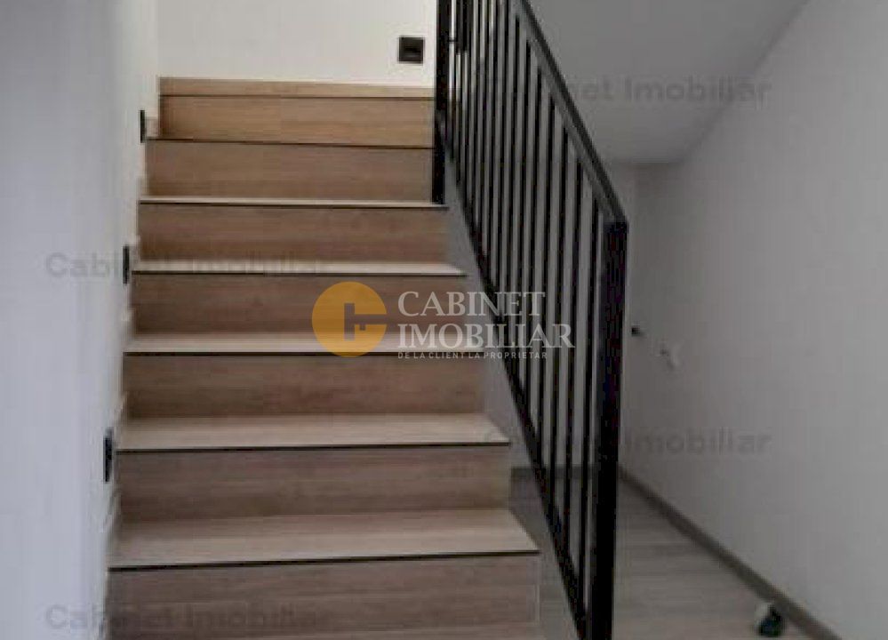 Casa de vanzare tip Mediteranean, proiect unic în jud Iasi. - Poză 8