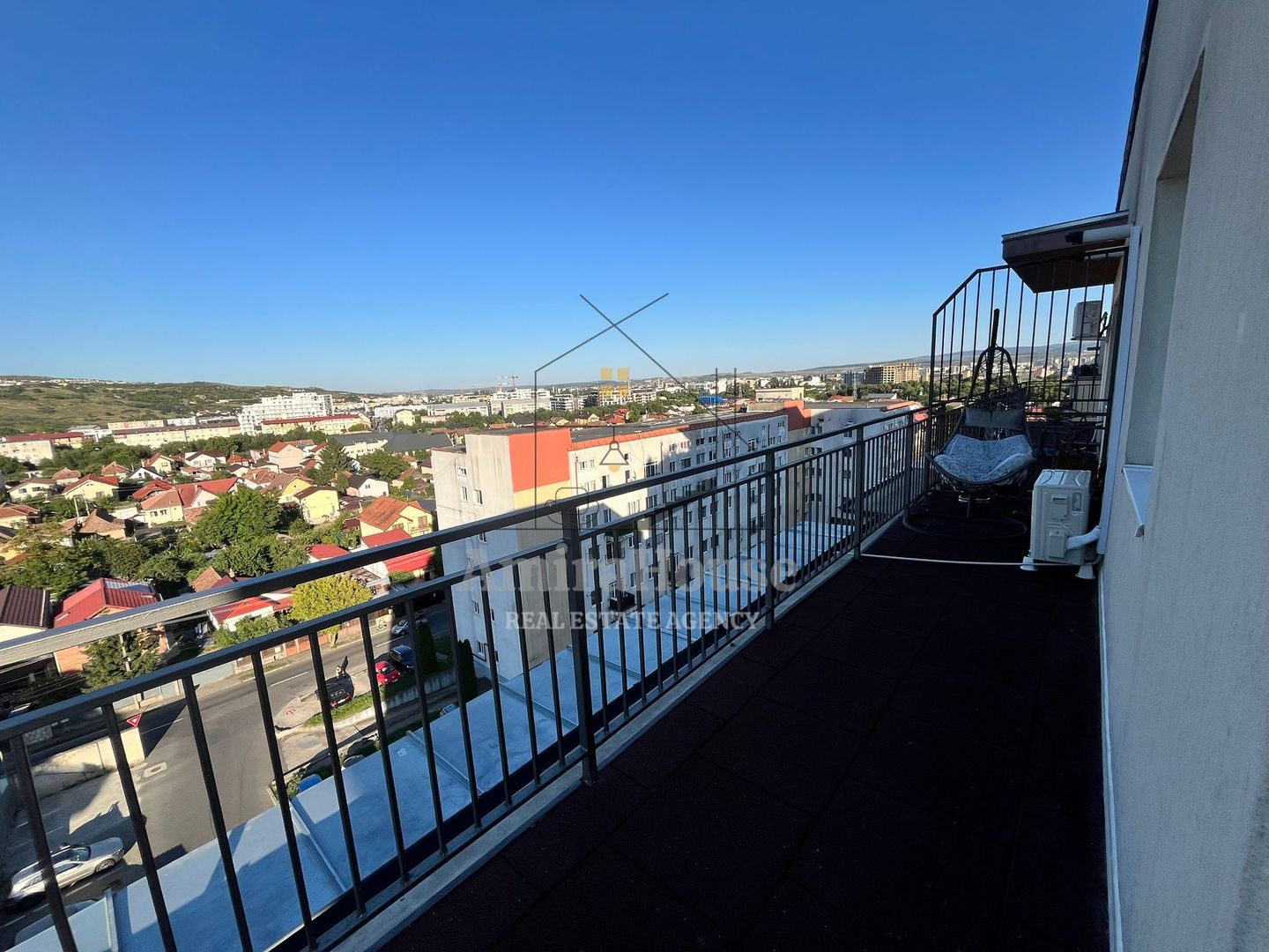 Apartament 2 camere, terasa 51 mp si garaj zona Oasului - Poză 13