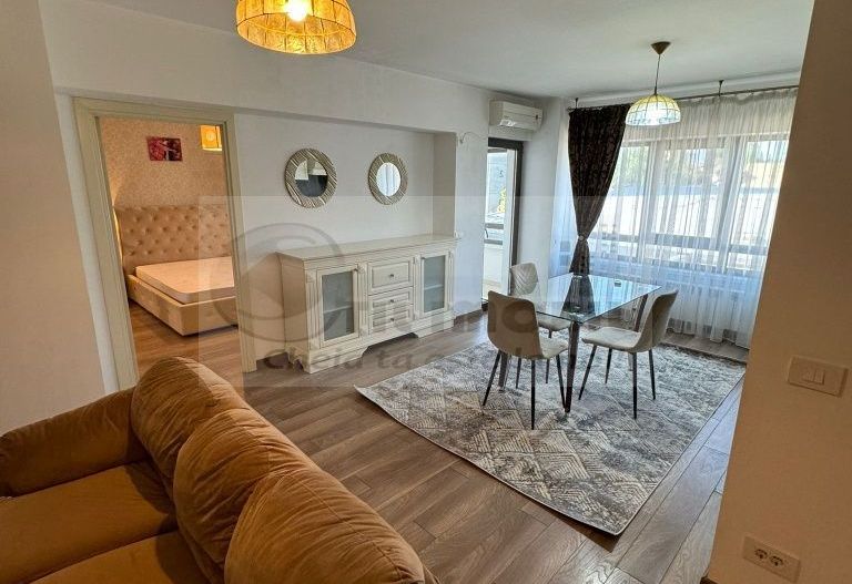 3 camere Tătărași • 74 mp • bloc 2017 • parcare • 220000 € - Poză 1