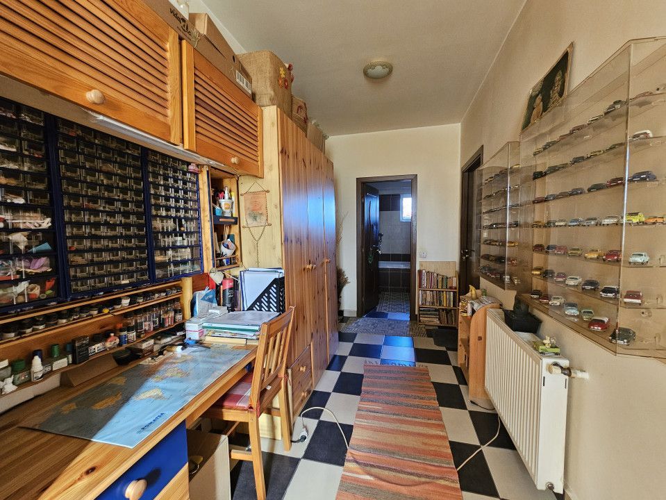 Vilă P +M în centrul orașului Otopeni, 7 + camere, anexe apartament - Poză 28