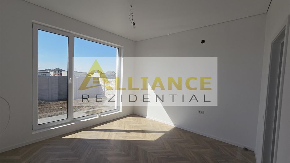 Casa individuala- 4 camere- 371mp teren- placa de beton - Poză 8