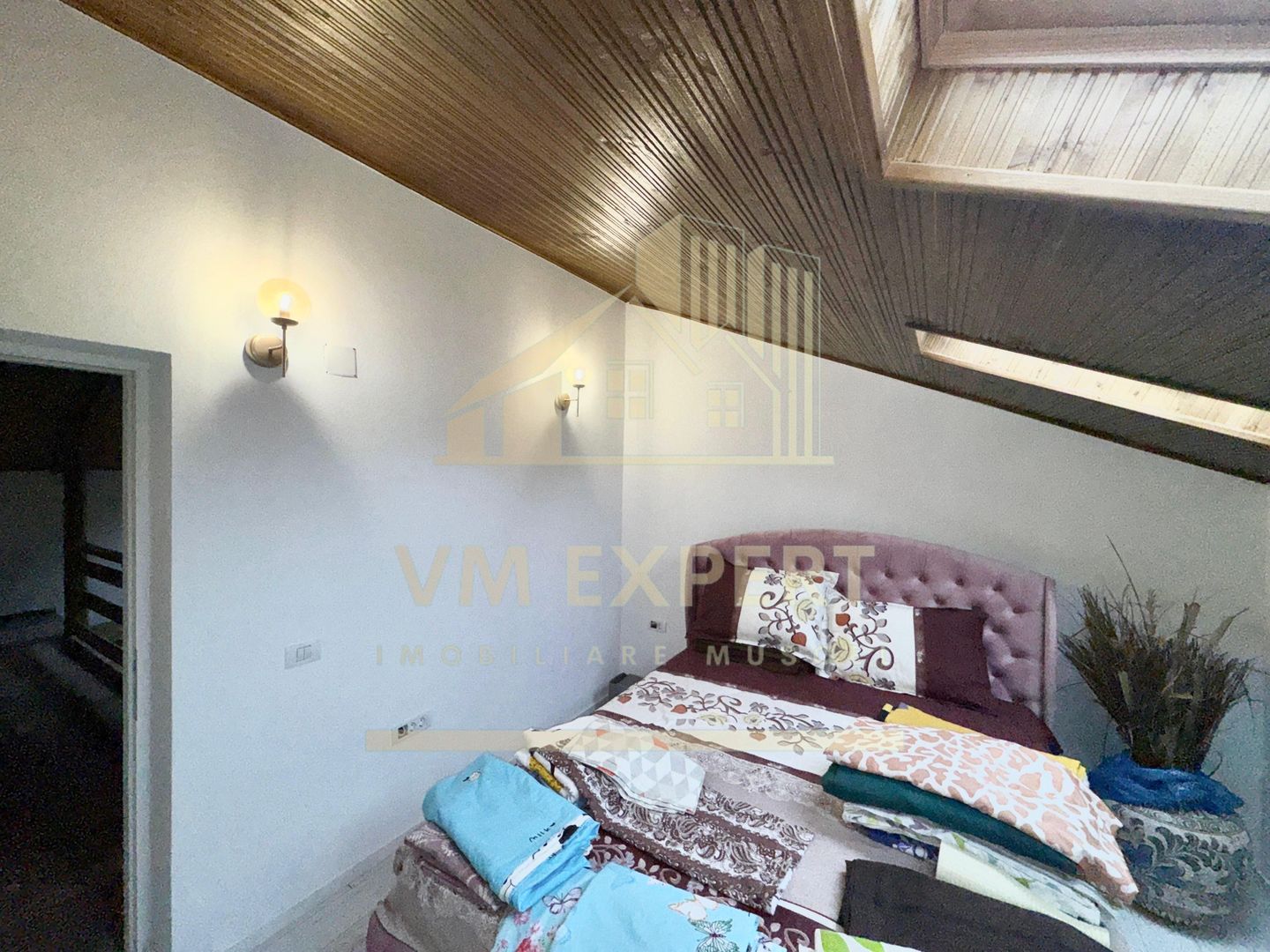 CASĂ 5 CAMERE 252 MP TEREN 1362 MP DRAGOSLAVELE ARGEȘ - Poză 42