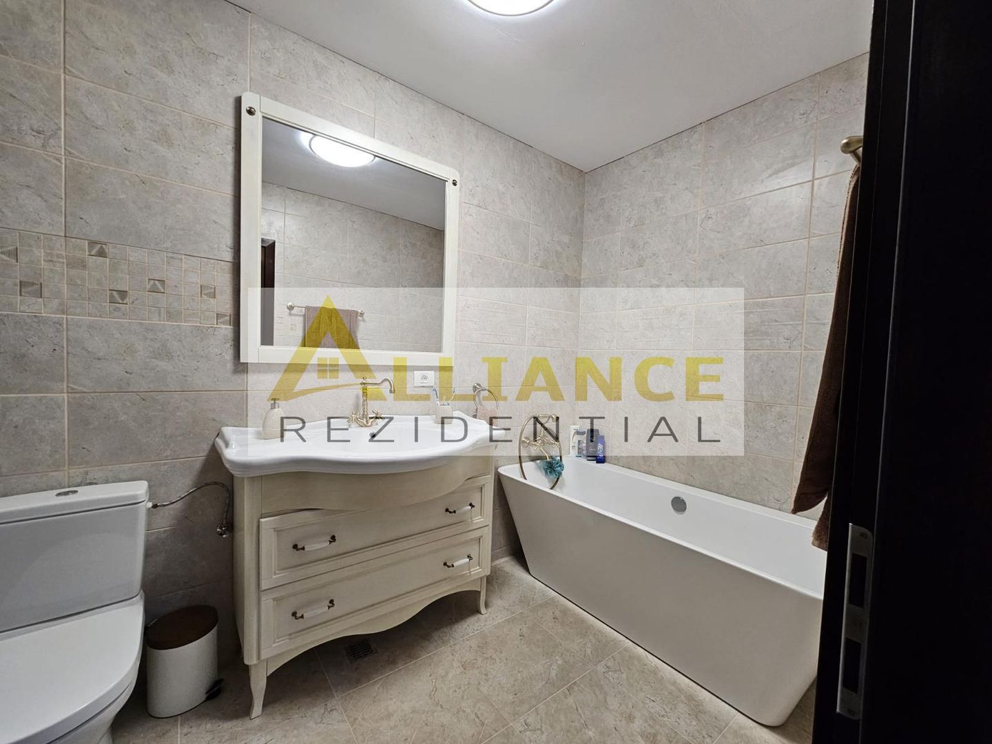 Vila individuala 4 camere 3 bai - 566mp teren - Poză 15
