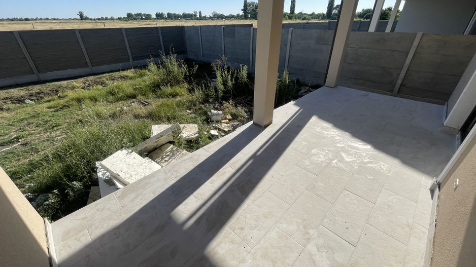 Giroc-Bld. Aviatiei | 5 camere | 3 bai | Bucatarie inchisa - Poză 1