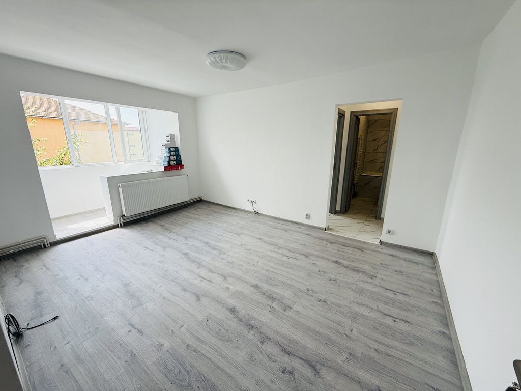 Dambovita | 2 camere | Renovat | Bloc izolat - Poză 3