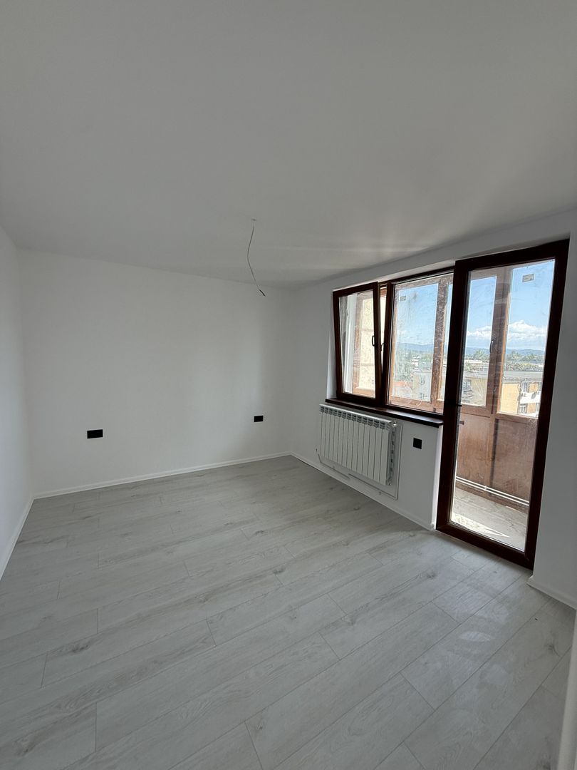 Apartament 3 camere renovat ca la carte zona OMV Campina - Poză 3