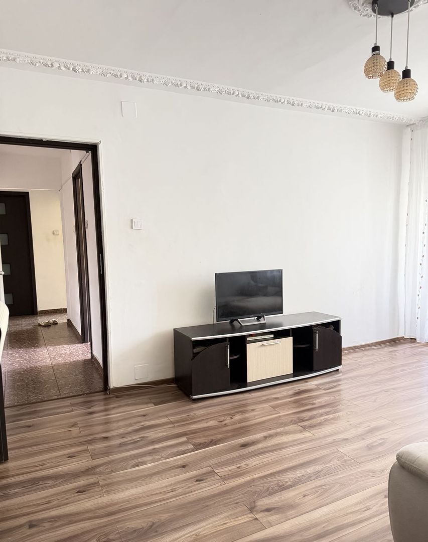 De Închiriat: apartament 3 camere zona Giurgiului - Poză 6