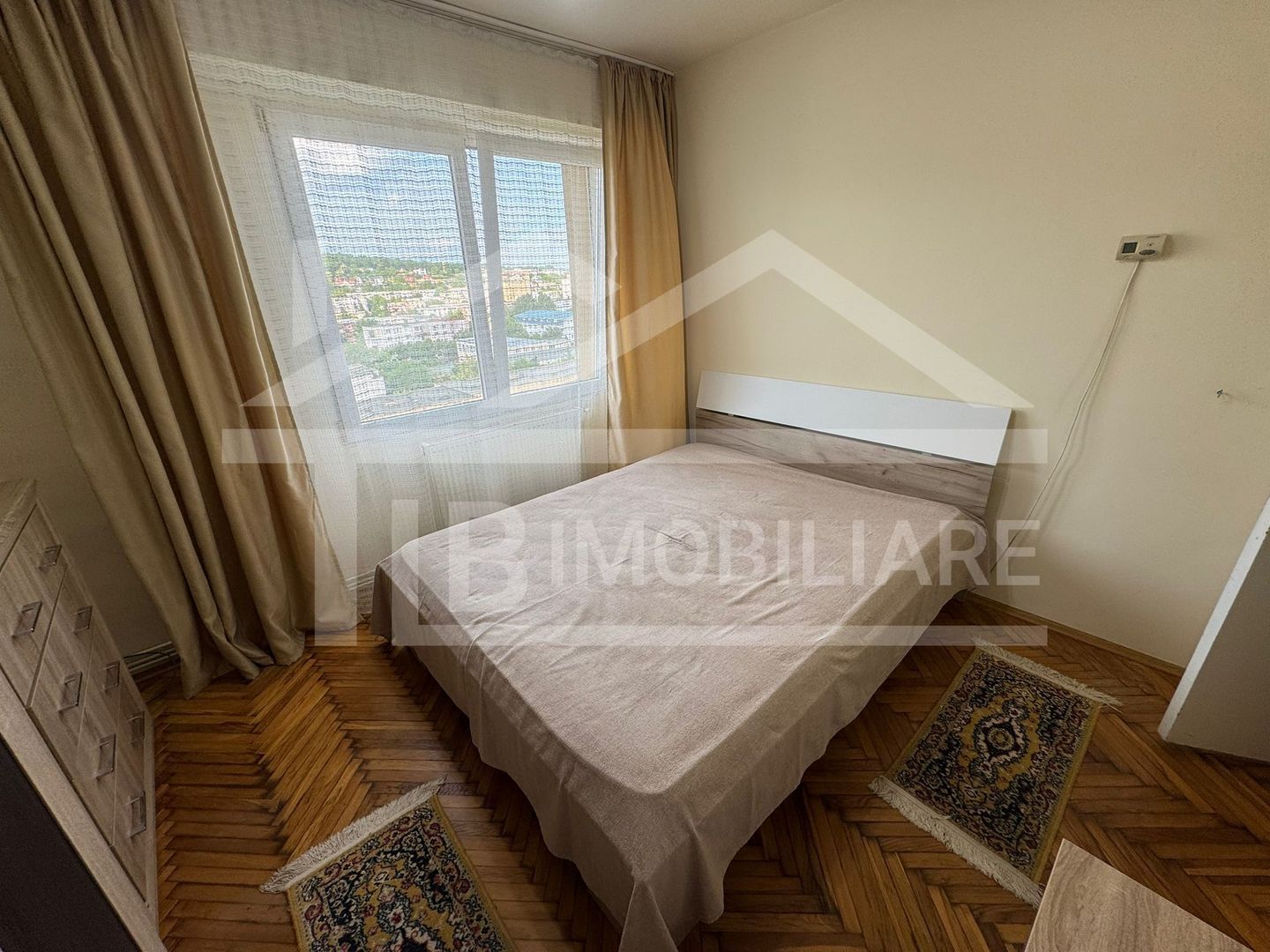 Apartament cu 2 camere, decomandat, 50mp, Zona Fortuna - Poză 1