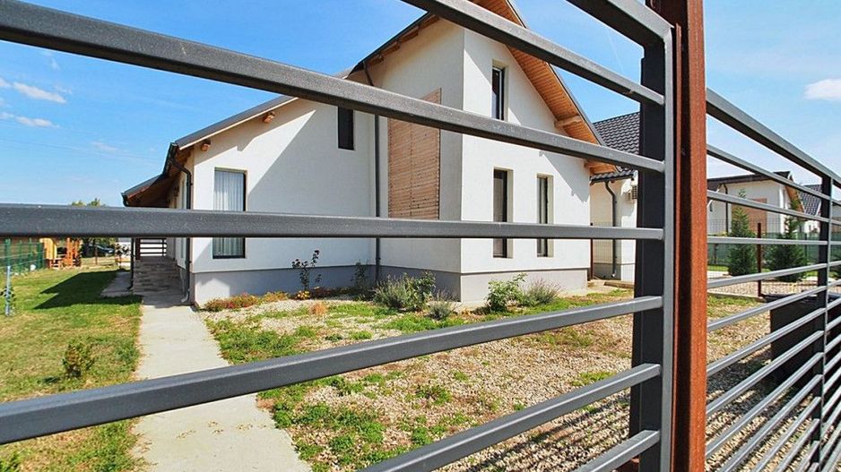 Vanzare vila moderna Stefanesti - Poză 1