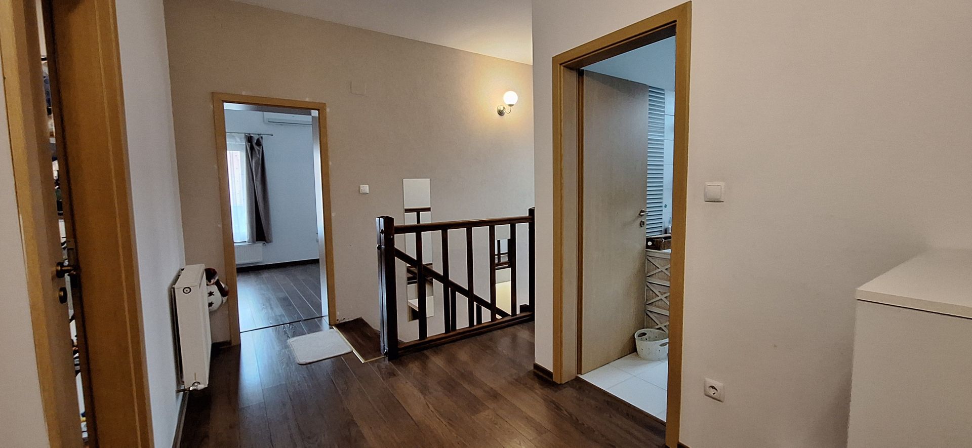 Casa individuala frumoasa si spatioasa in Giroc - Poză 23