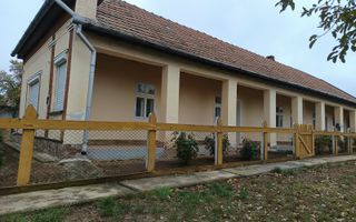 Casă tradițională cu teren de 4.400 mp în Vașad - Poză 1