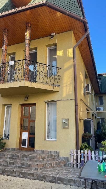 Casa  P+1+M 2006,teren total 156 mp  Cosbuc/ Parcul Carol - Poză 1