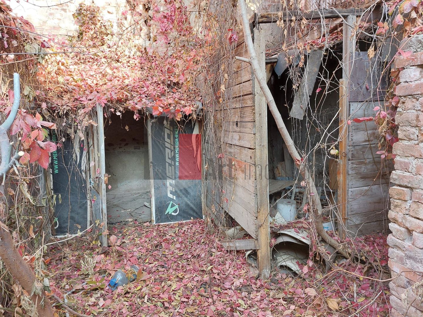 Casa "SARRERA" singur curte, multiple posibilitati, birou/comercial/rezidential - Poză 11