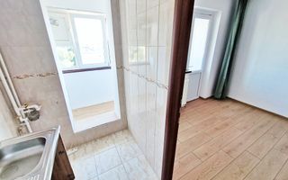 AZURA Imobiliare - Garsoniera Nemobilata Pitesti Craiovei Central - Poză 7