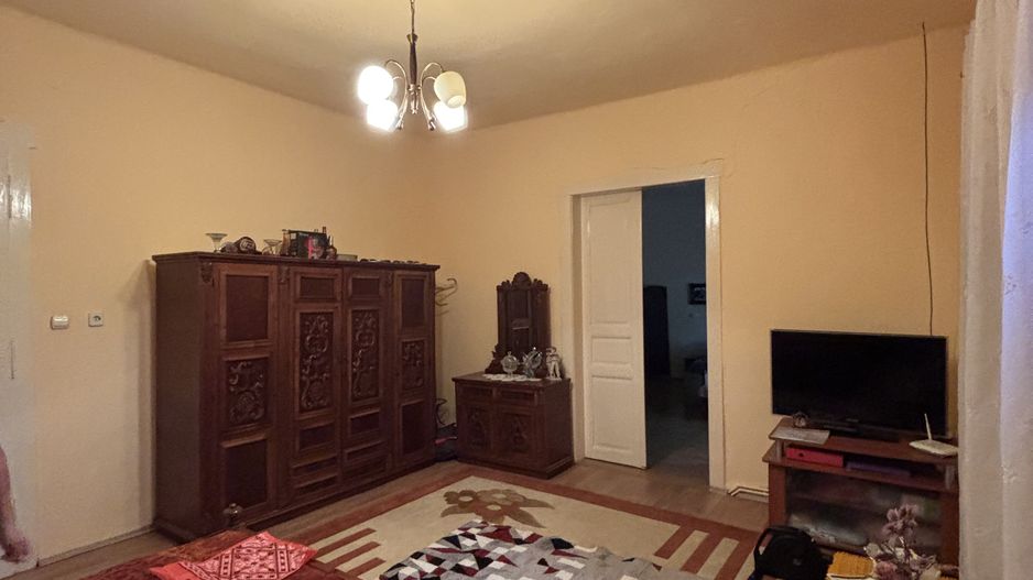 Casa cu teren și grădina zona Bogdanestilor - Poză 3