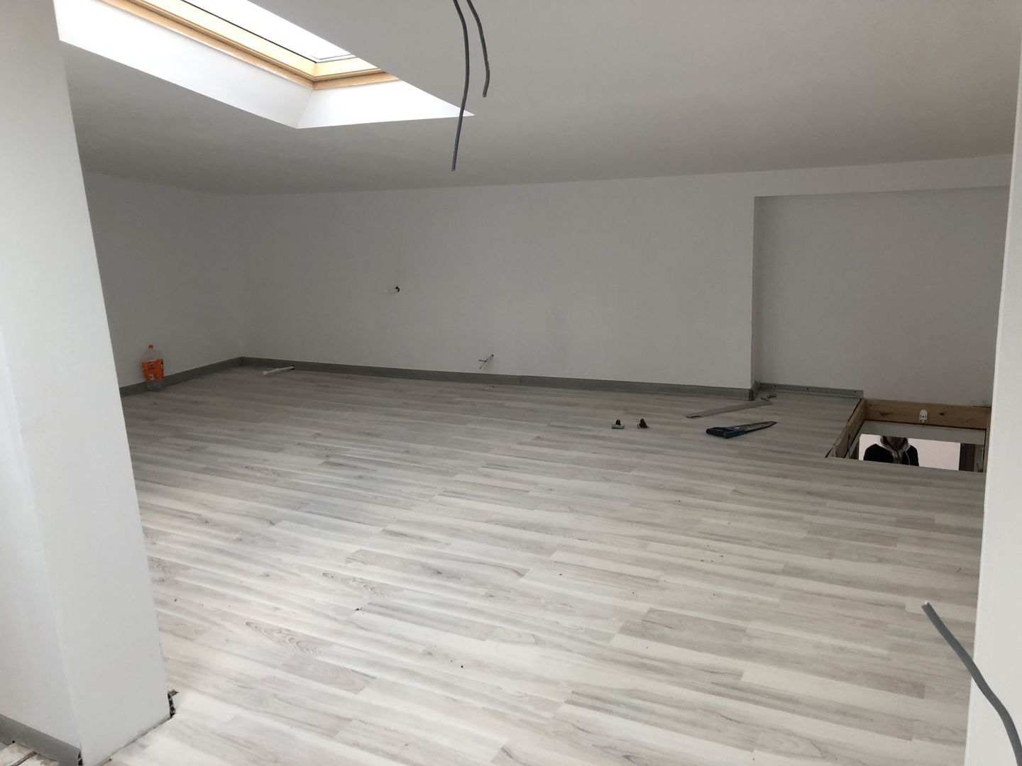 Casa noua în Giulesti de închiriat - curte 220mp - Poză 13