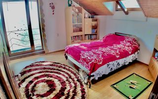 Casa de vanzare in Targoviste - 5 camere, 2 garaje, teren generos - Poză 15