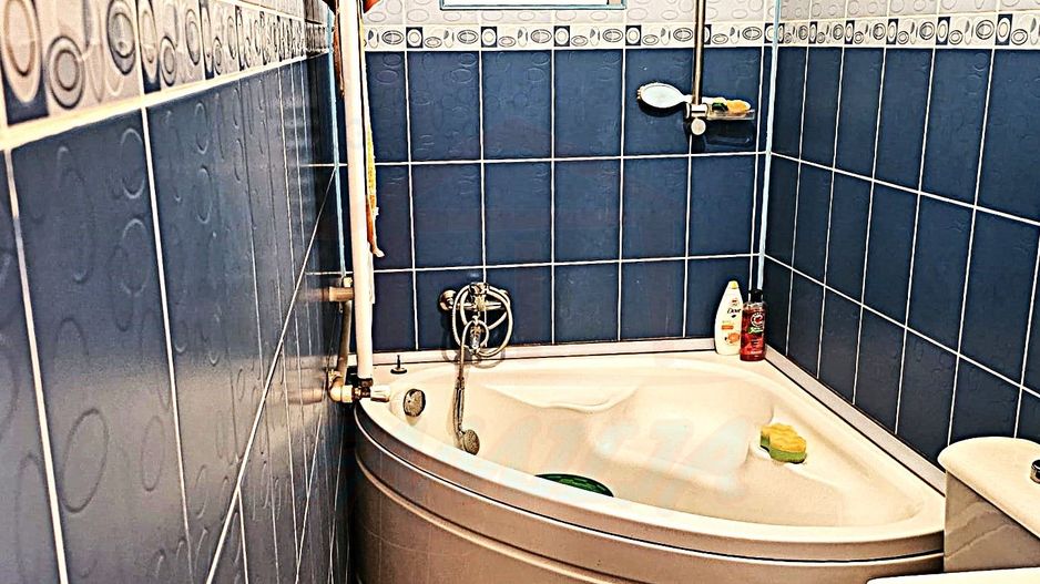 56.ooo Euro negociabil, 55 mp, 2 camere, etaj 4 din 5, liber, zona I.R - Poză 1