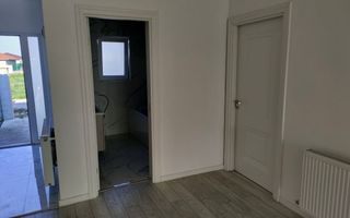 Vand sau schimb cu apartament,Casa tip P in Martinesti - Poză 6