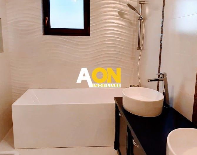 Casa de lux, 1000 mp teren, toate utilitatile, cartierul Cetate - Poză 13