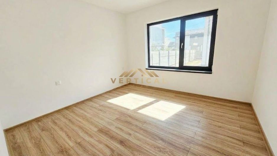 Casa parter 4 camere - comuna Berceni - Poză 9