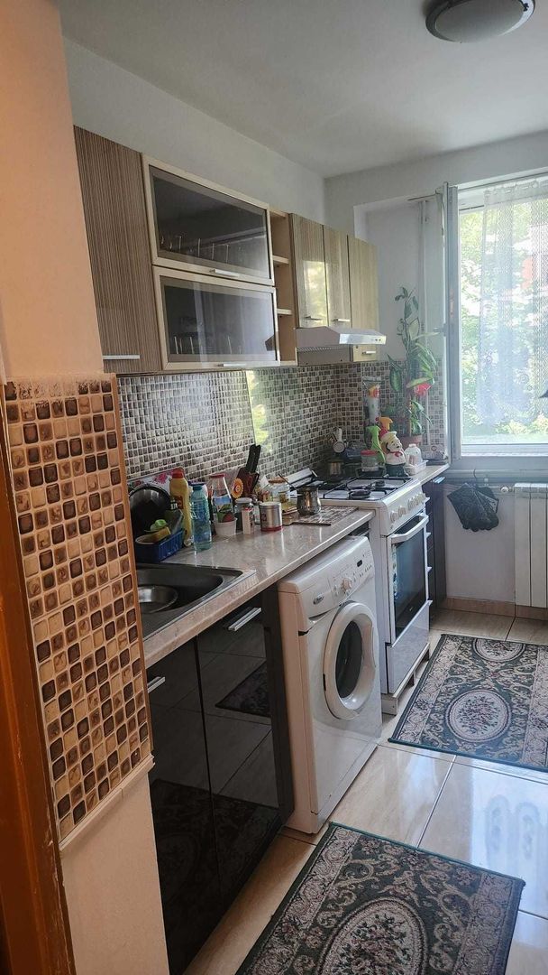 Vanzare Apartament 3 camere, 64 mp, centrală proprie, boxă 17 mp, lângă metrou - Poză 6