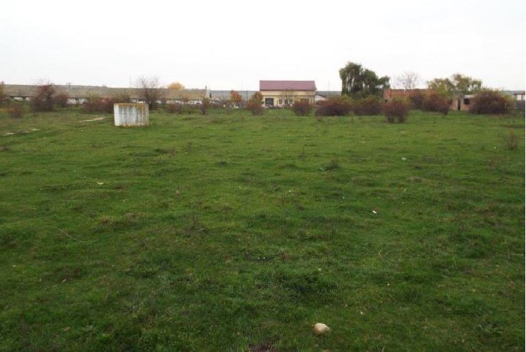 Teren intravilan - Poză 1