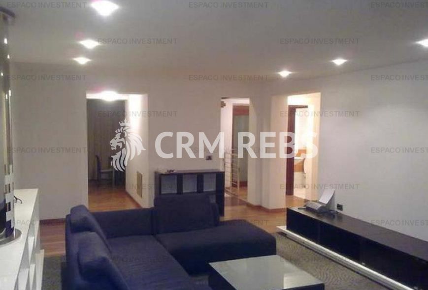 Casă / Vilă cu 8 camere de vânzare în zona Dacia - Poză 1