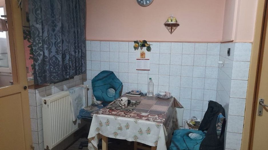 Apartament 4 camere, ultracentral, 90 mp utili, Campina, Prahova - Poză 5