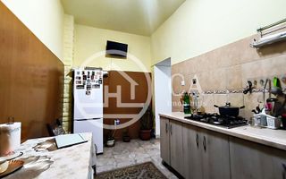 Proprietate mixta de vanzare apartament si spatiu comercial, Oradea - Poză 1