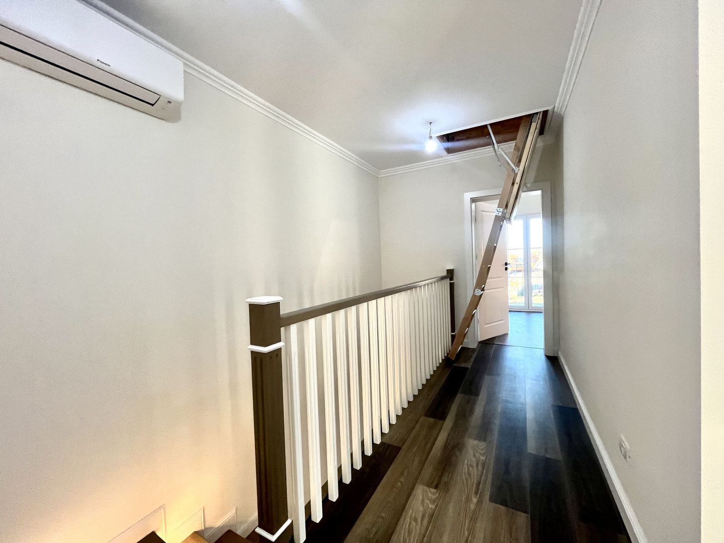 Duplex premium în Moșnița Nouă, separat prin camera tehnică, P+ 1 etaj - Poză 10
