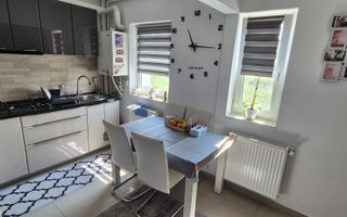 Apartament cu 2 camere de vanzare in zona centrala - Poză 4