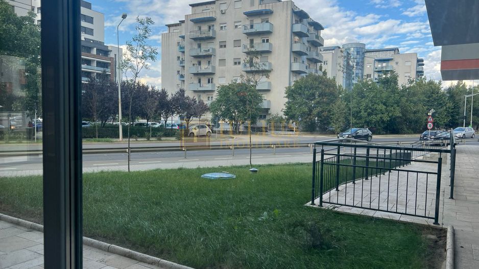 Spatiu 90mp utili; bloc nou, vad comercial ! Zona de nord - la bulevard. - Poză 5
