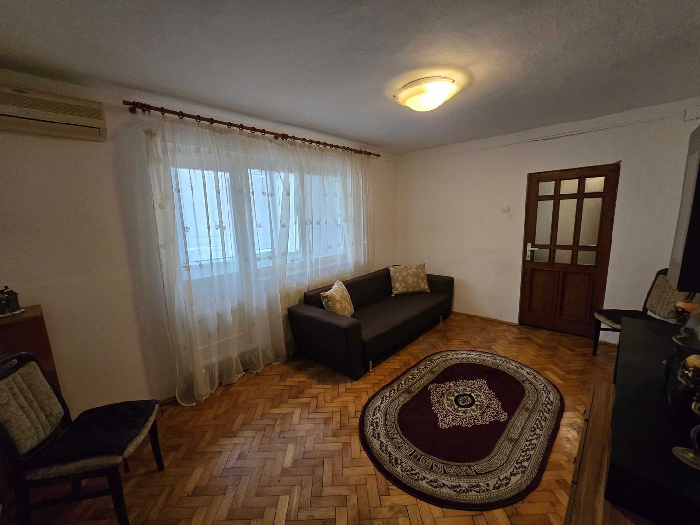 2 camere cf 1 zona Sagului-CENTRALA-parter cu balcon - Poză 3