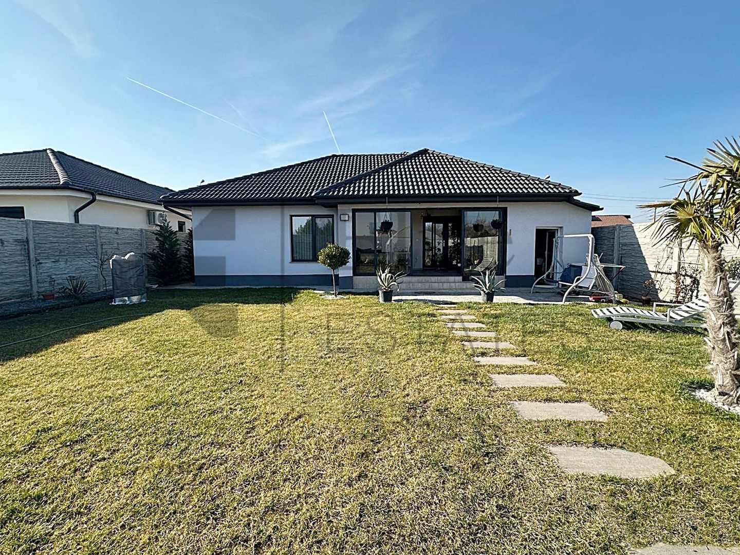 Casa cu 3 camere și teren 560 mp in Cartierul Episcopia din Oradea - Poză 12