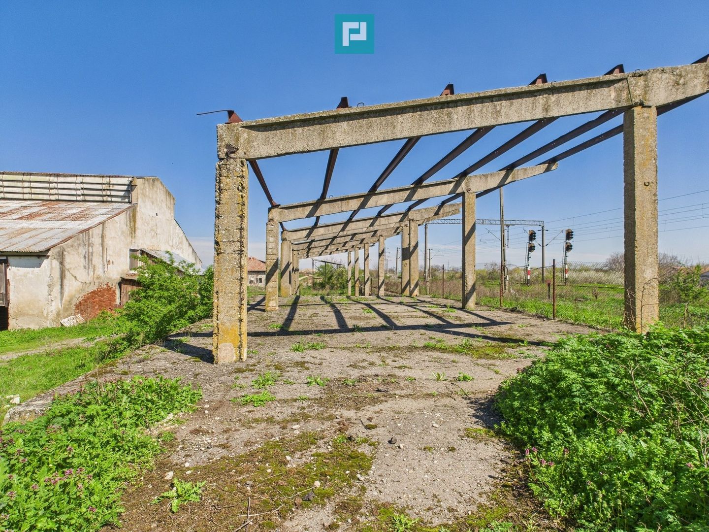 Spațiu industrial, rampă și acces la calea ferată - Poză 8