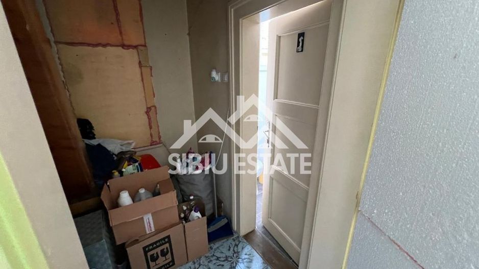 De vânzare: Proprietate cu 2 unități locative ,Zona Lupeni, Sibiu - Poză 11