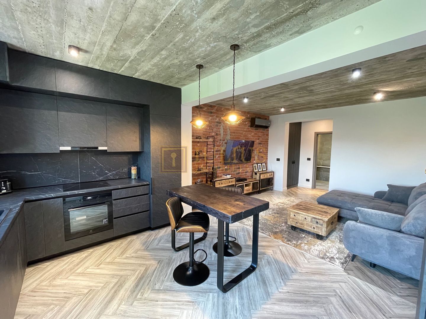 Prima inchiriere| Giroc| 2 camere| apartament de lux| design Loft| loc de parcar - Poză 2