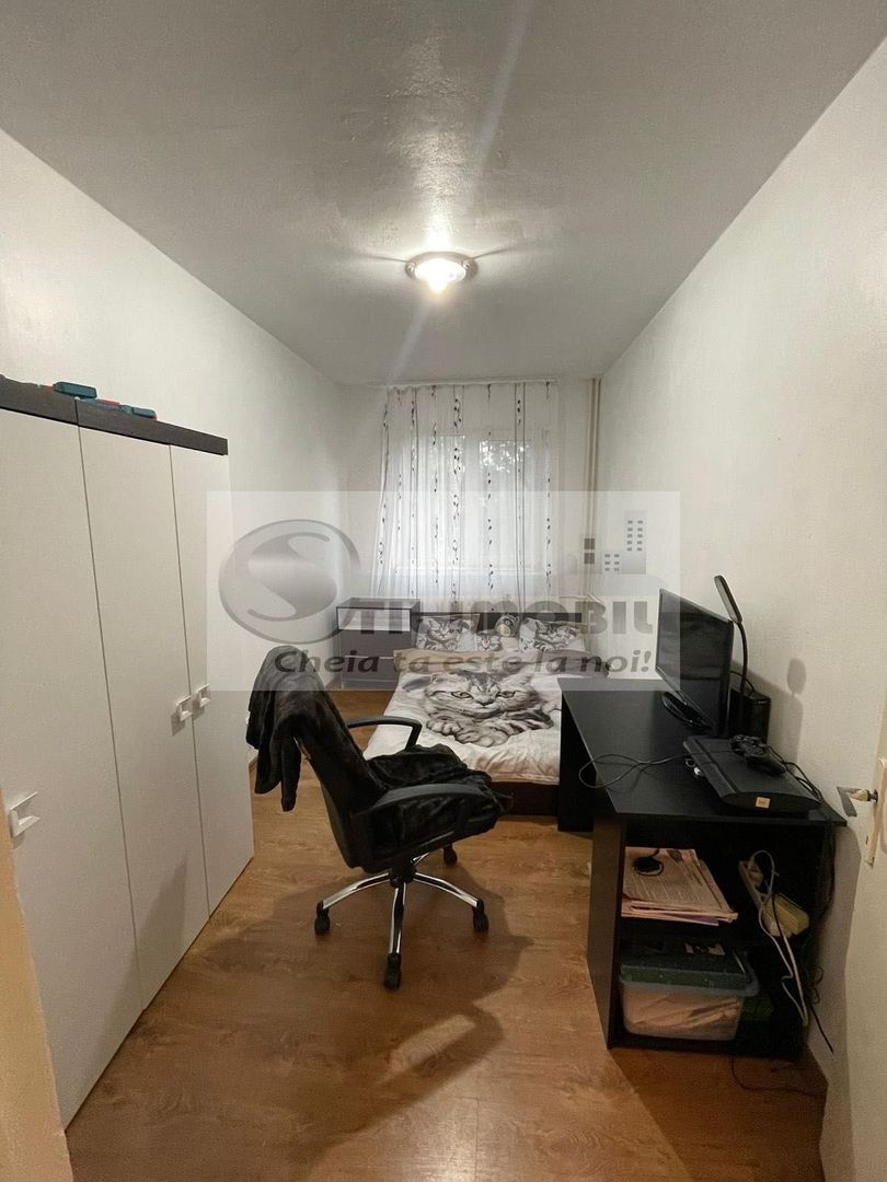 Apartament cu 3 camere, decomandat la etajul 2, in Tatarasi ! - Poză 4